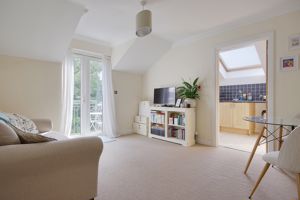 Lounge/Diner- click for photo gallery